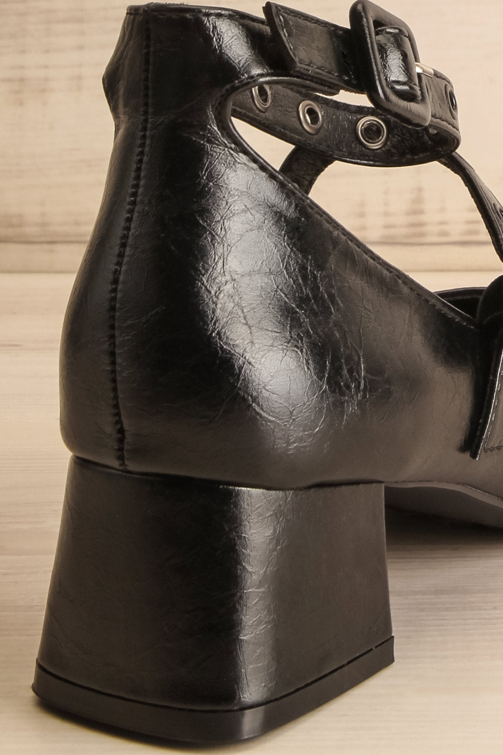 Kundah Pointed Toe Black Heels | La petite garçonne back close-up