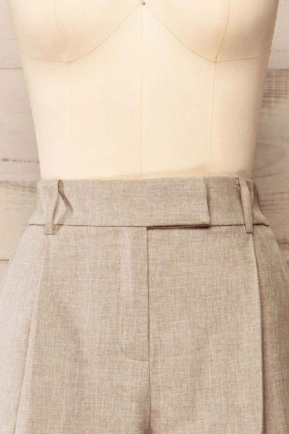 Kunga Grey High-Waisted Shorts w/ Pockets | La petite garçonne front
