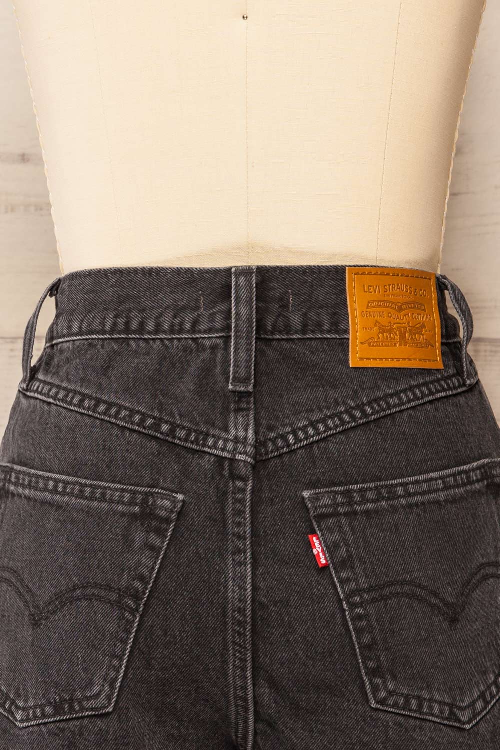 Laguna Black High-Waisted Black Denim Shorts | La petite garçonne back