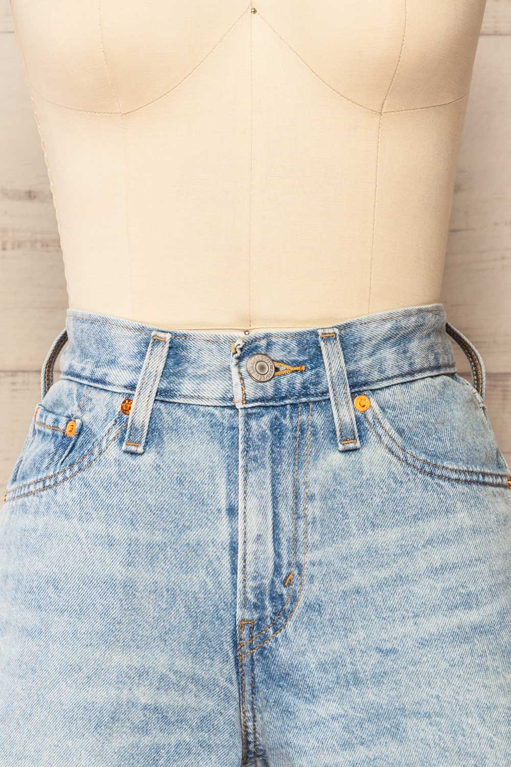 Lagunaa Light Wash High-Waisted Denim Shorts | La petite garçonne front