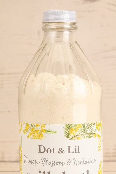 Mimosa Blossom & Nectarine Milk Bath | La petite garçonne close-up