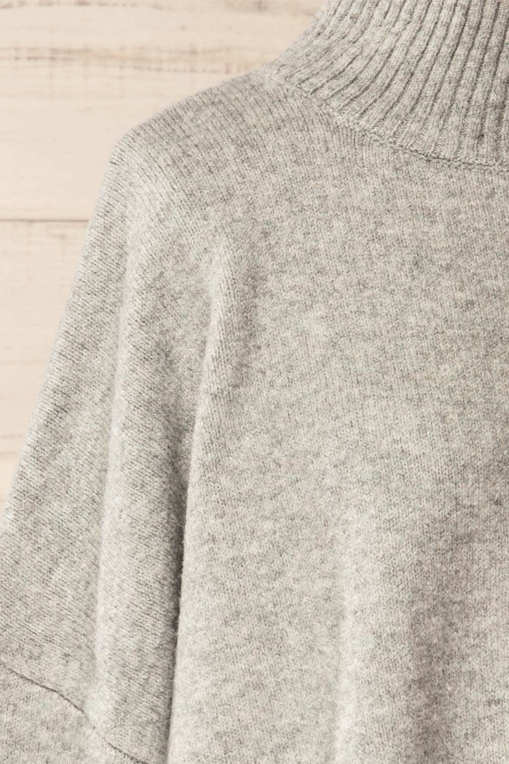 Lander Oversized Grey Knitted Sweater | La petite garçonne side