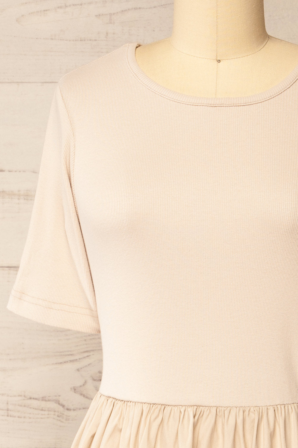 Langtang Midi Beige Tee Dress | La petite garçonne front