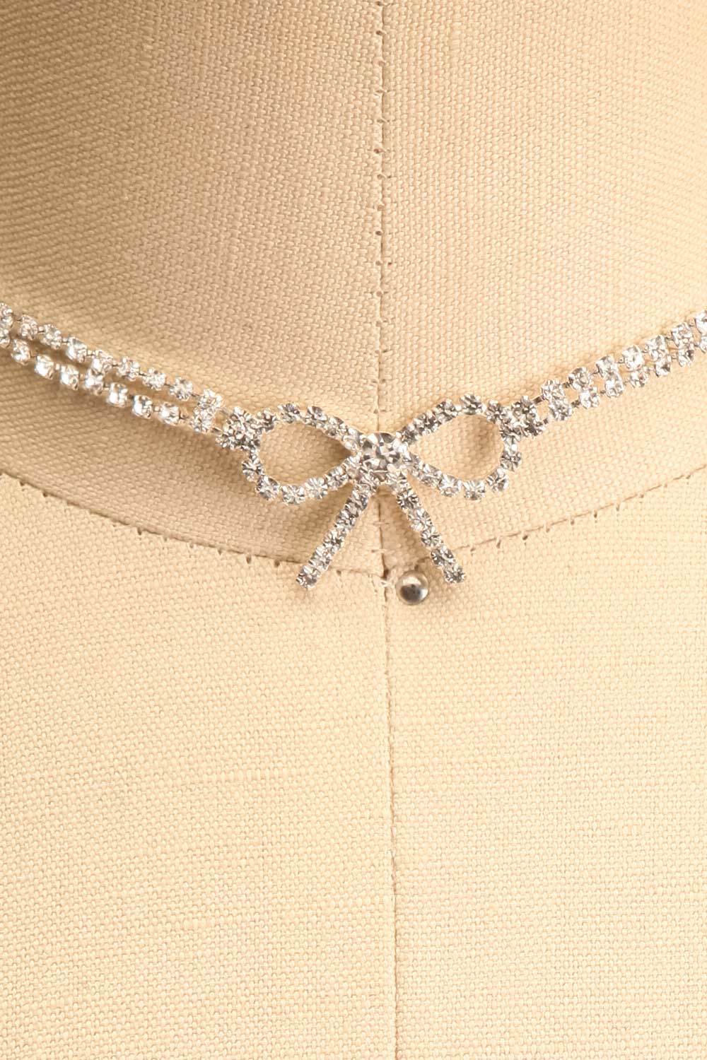 LARIZA ARGENT/SILVER close-up