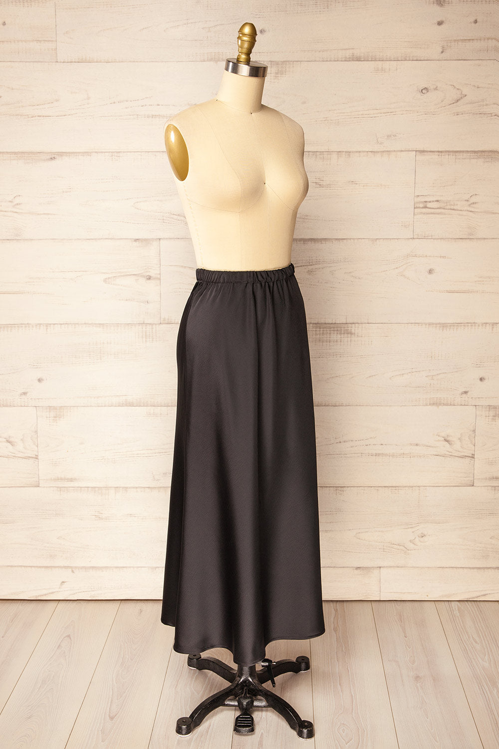 Lehavre Black Maxi Satin Skirt | La petite garçonne side view