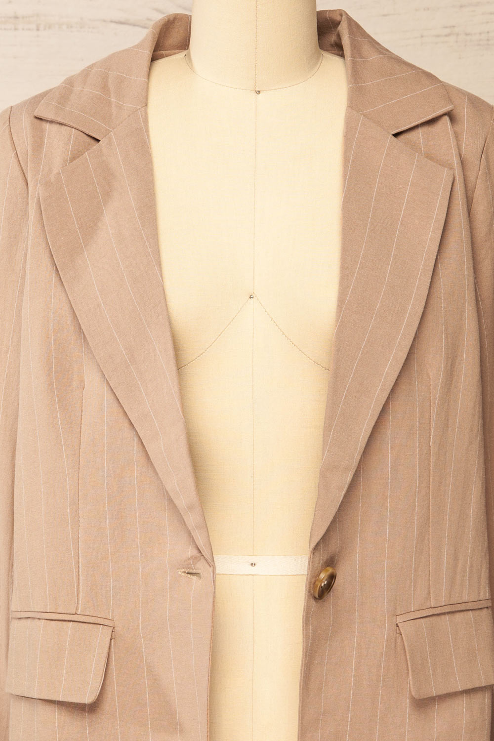Lethbridge Taupe Blazer w/ White Stripes | La petite garçonne open