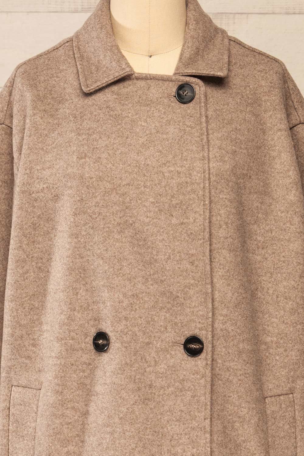 Lhasa Long Taupe Felt Coat | La petite garçonne front close-up