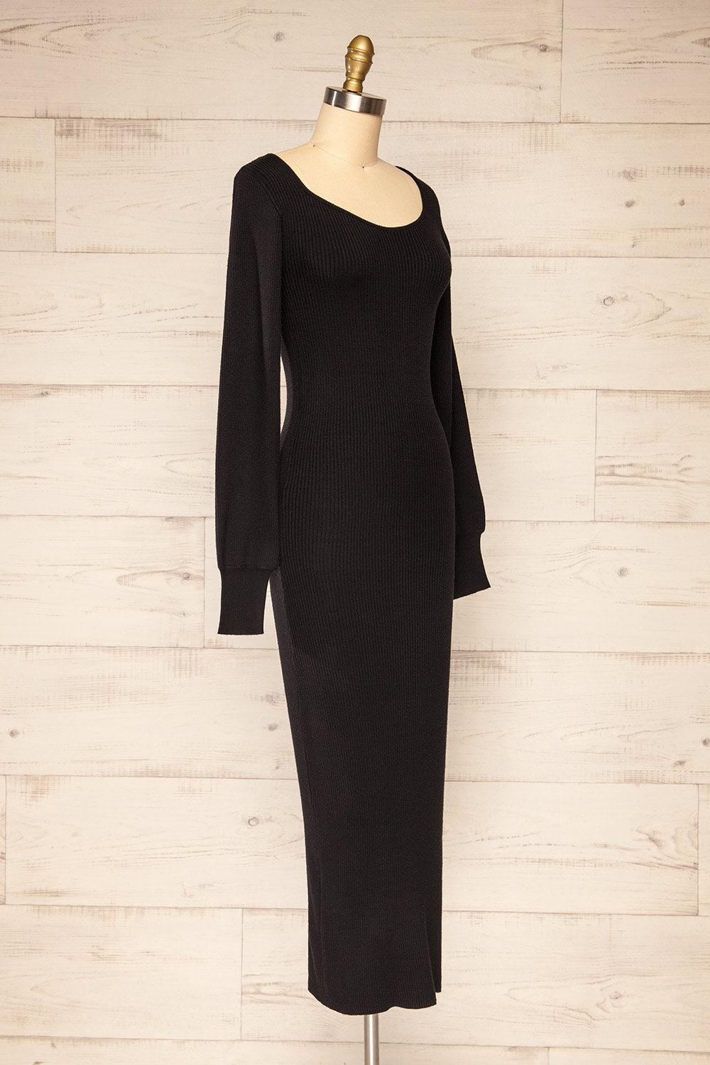 Lilongwe Black Ribbed Midi Dress w/ Long Sleeves | La petite garçonne side view