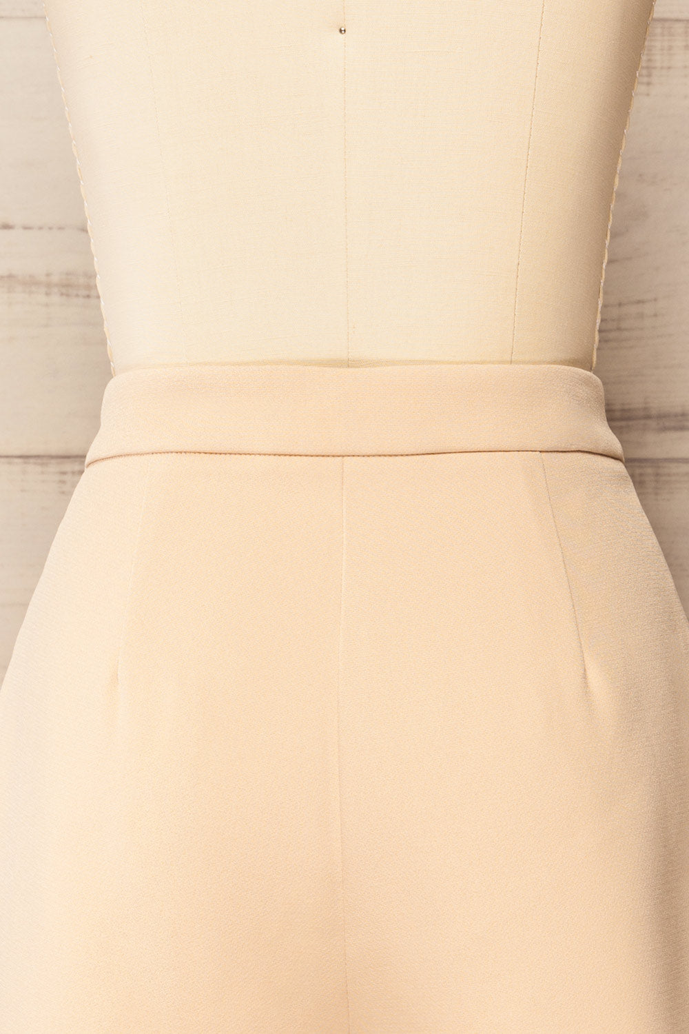 Lonsdale Beige High-Waisted Shorts w/ Pockets | La petite garçonne back