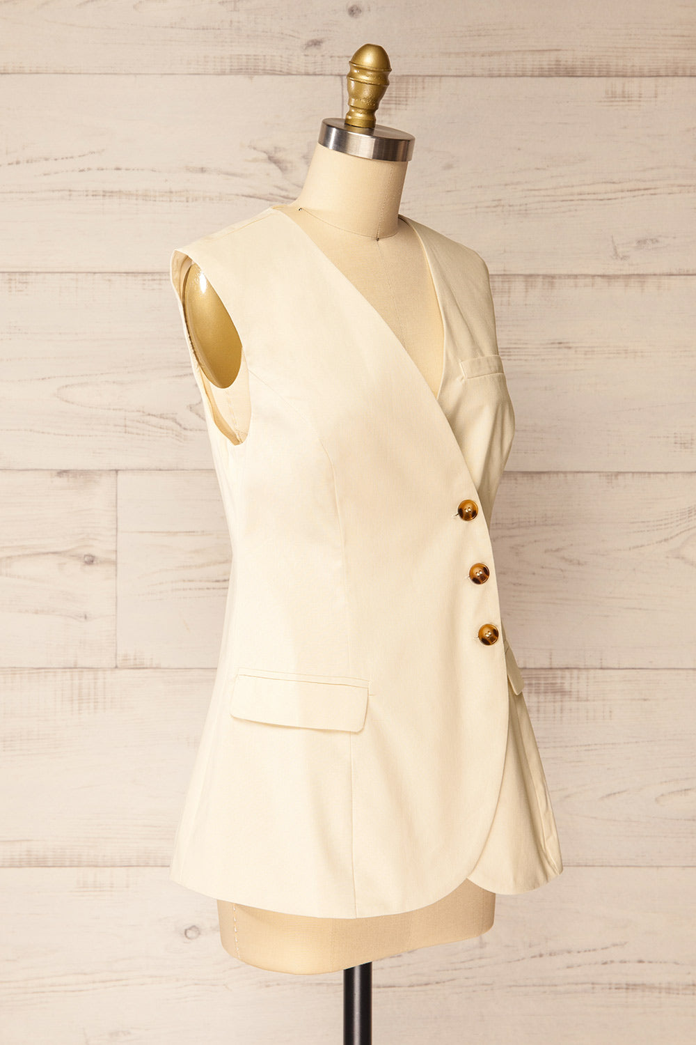 Lwang Beige Longline Button-Down Vest Top | La petite garçonne side view