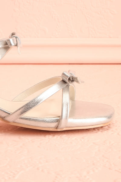 Macy Silver Heeled Sandals w/ Bows | Maison garçonne front side close-up