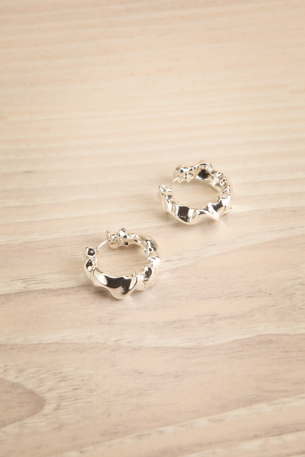 Mellia Silver Recycled Textured Hoop Earrings | La petite garçonne view