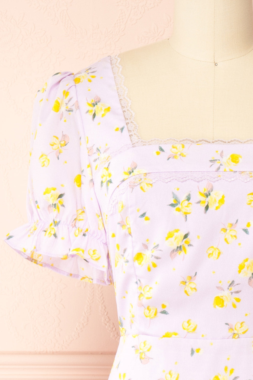 Messila Short Floral Dress w/ Lace Detailing | Boutique 1861 front