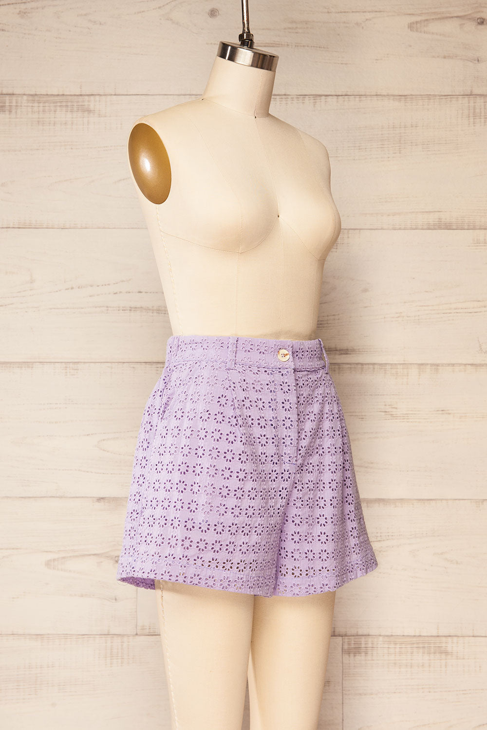 Mobberley Lilac High-Waisted Shorts w/ Openwork | La petite garçonne side view