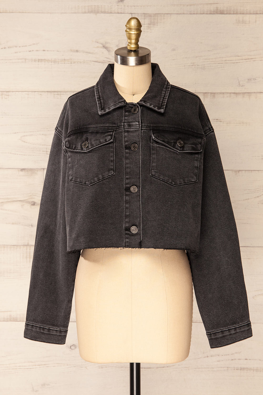 Monheurt Oversized Black Cropped Jean Jacket | La petite garçonne front closed