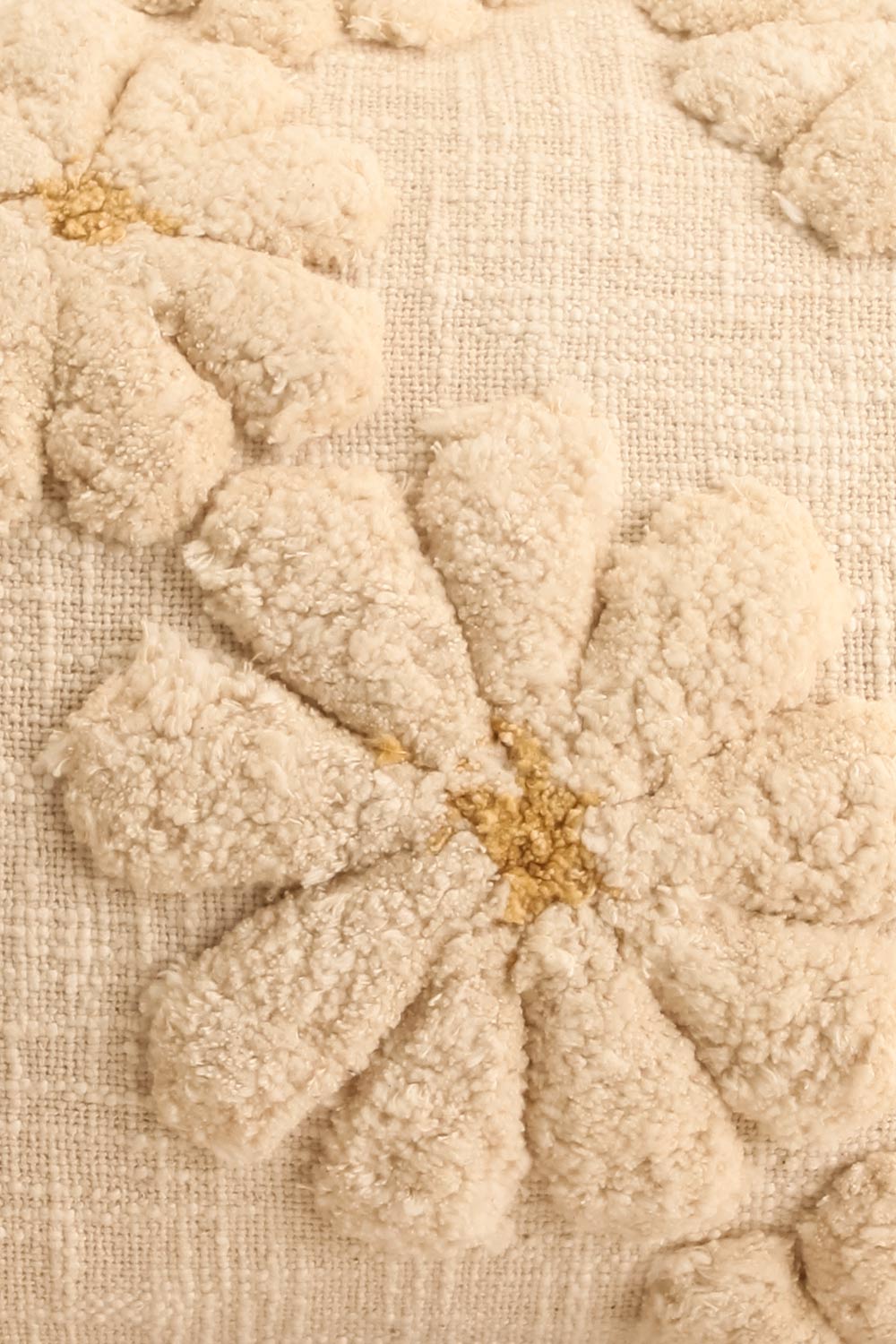 Moribond Cream Tufted Daisy Pillow | Maison garçonne