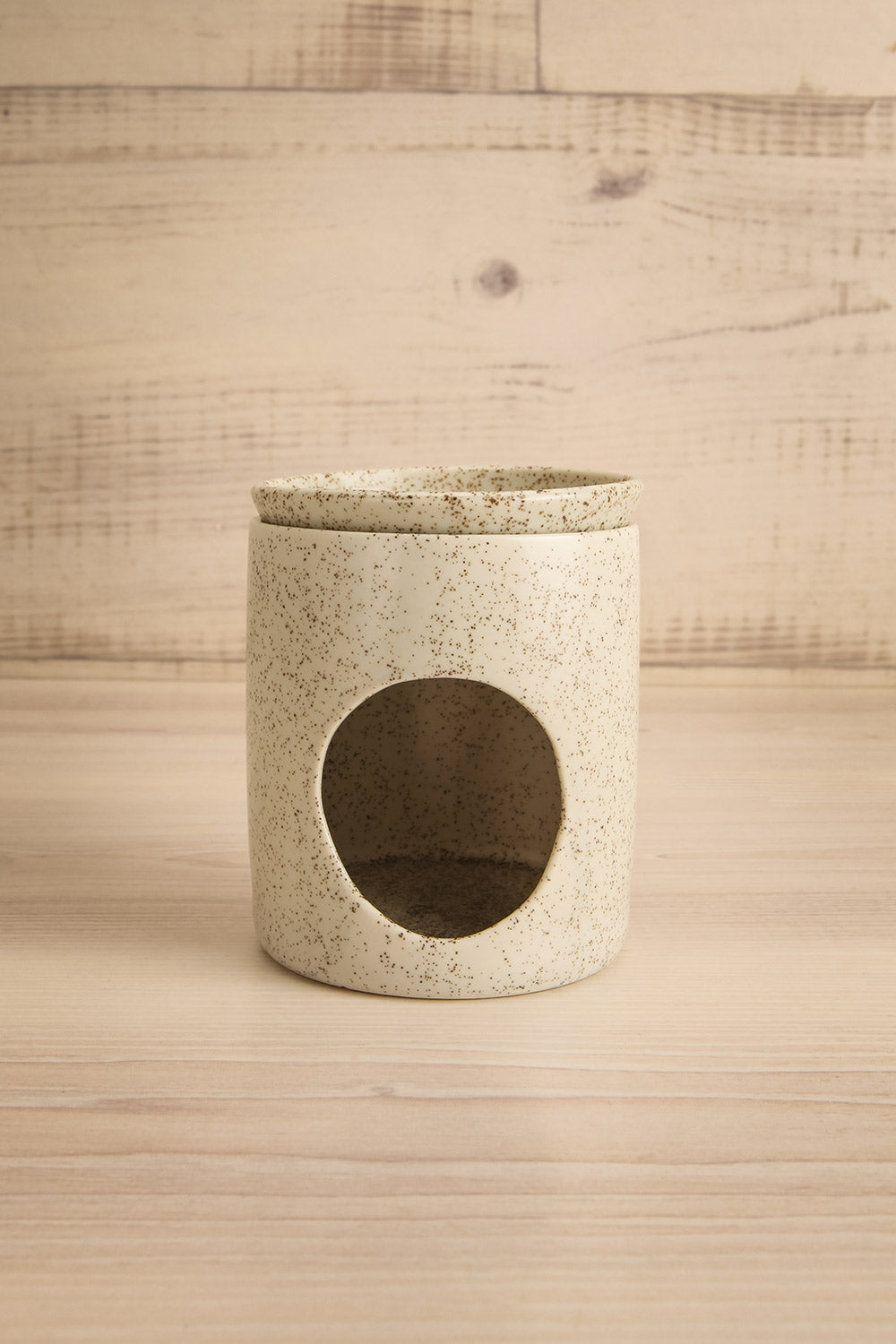 Mugling Aroma Ceramic Diffuser with Tealight | Maison garçonne view
