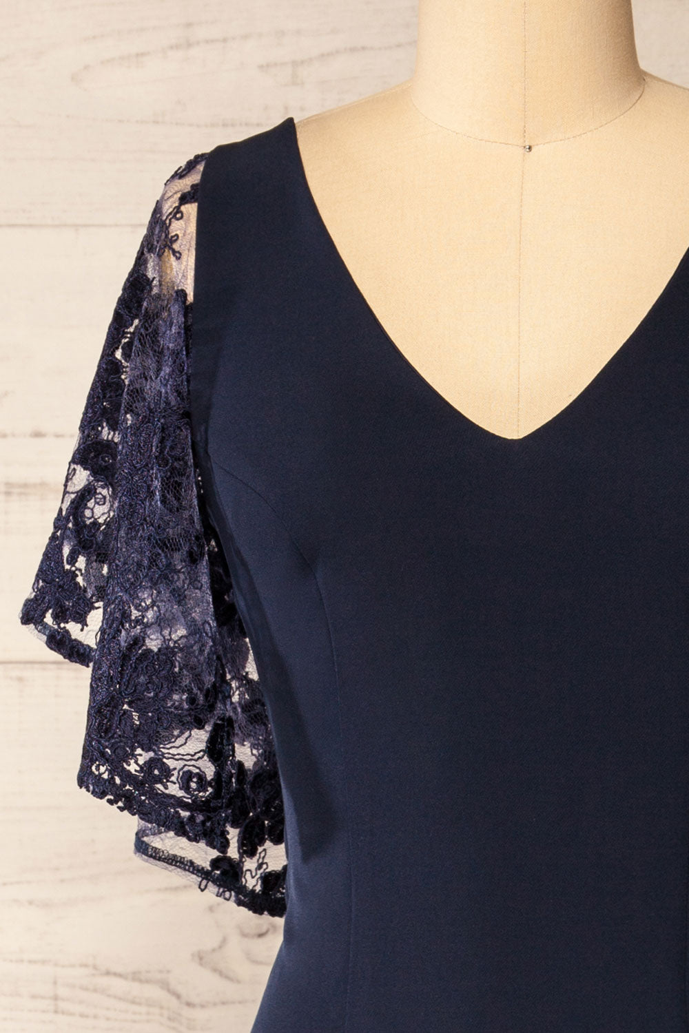 Myrania Navy Fitted Midi Dress w/ Short Sleeves | La petite garçonne front close-up