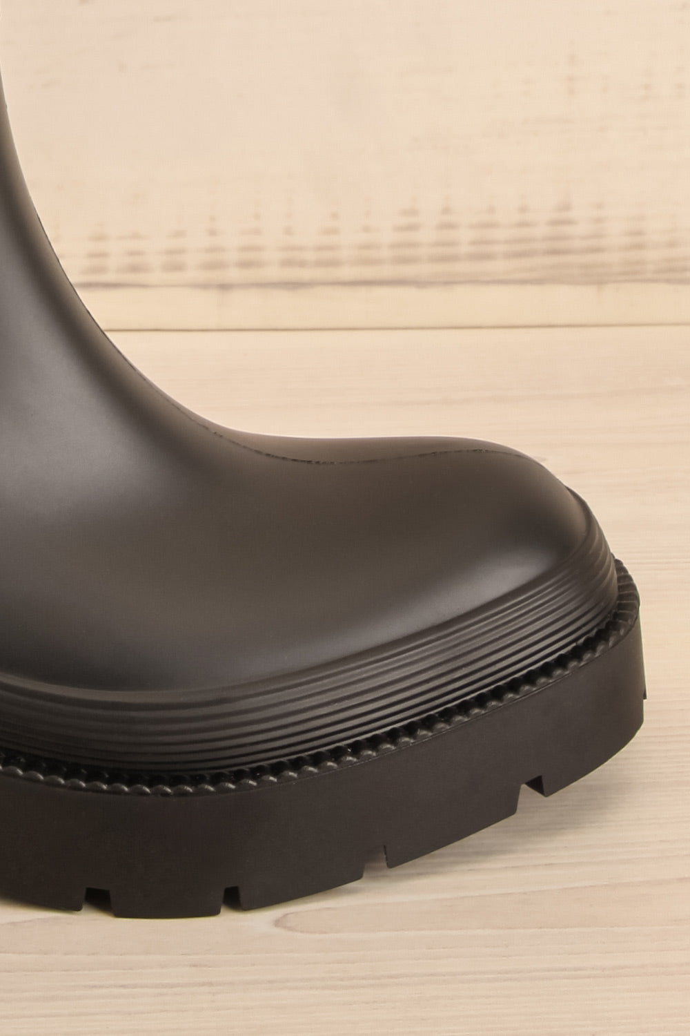 Mzuzu Matte Black Rain Boots | La petite garçonne side front close-up