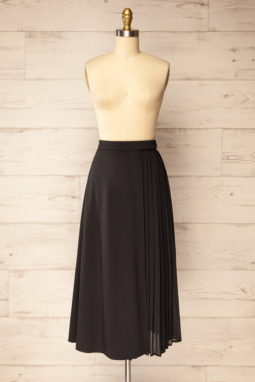 Nelson Pleated Midi Black Skirt | La petite garçonne front view