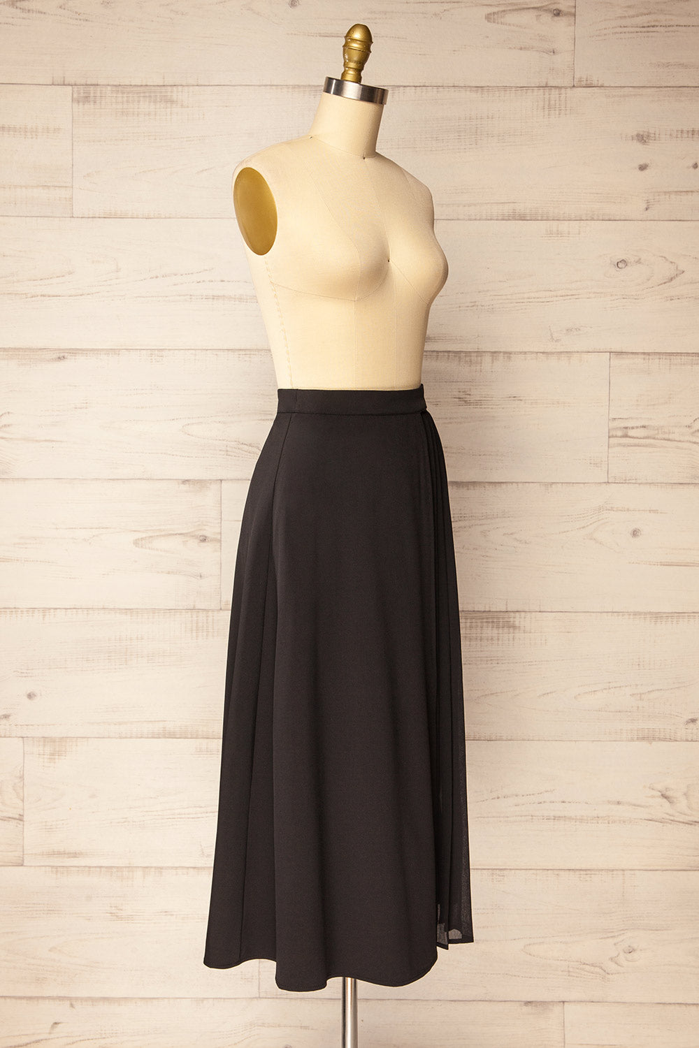 Nelson Pleated Midi Black Skirt | La petite garçonne side view