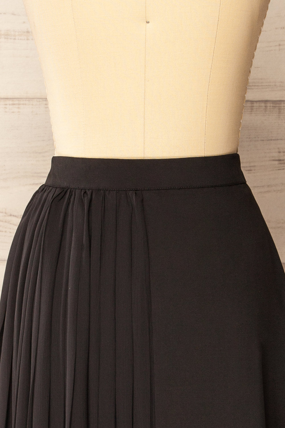 Nelson Pleated Midi Black Skirt | La petite garçonne back
