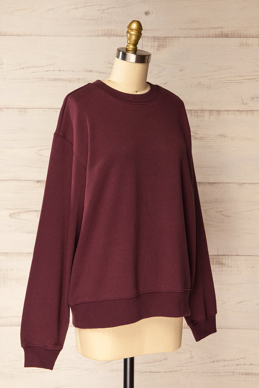 Nesna Oversized Burgundy Sweatshirt | La petite garçonne side view