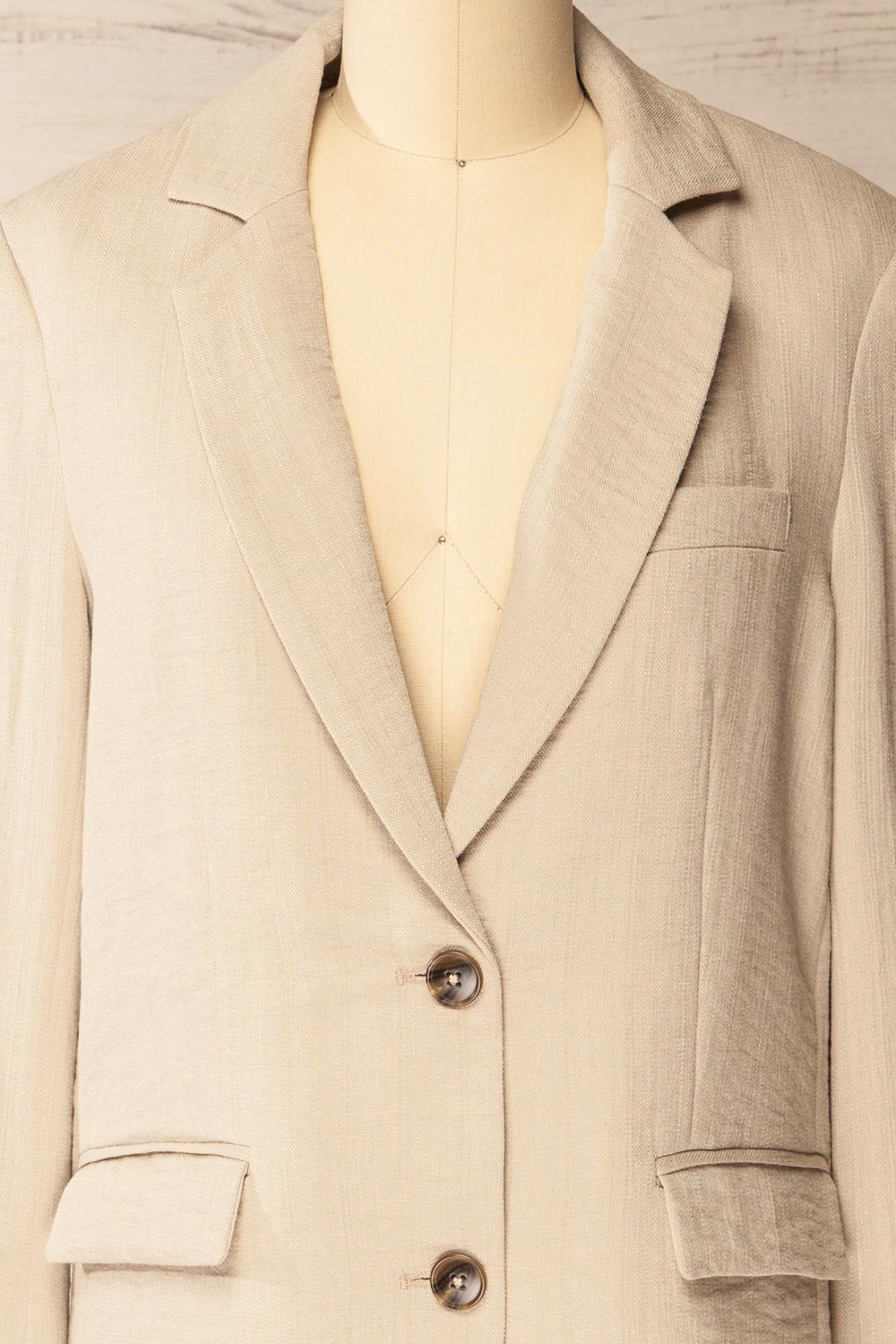 Norak Textured Beige Blazer | La petite garçonne front