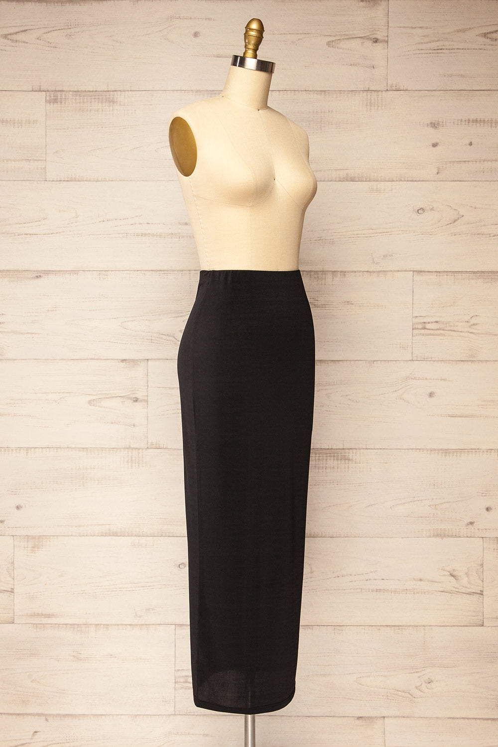 Norfolk Long Black Fitted Skirt | La petite garçonne side view