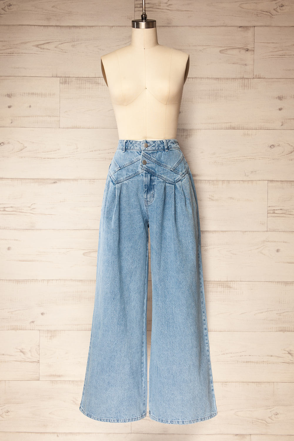 Ottawa Wide-Leg Jeans with Criss-Cross Front | La petite garçonne front view