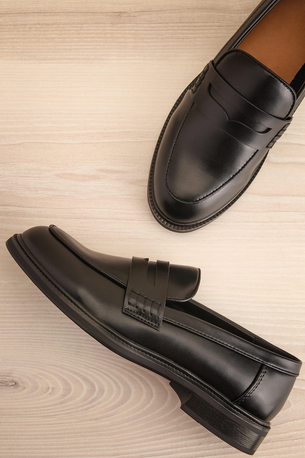 Pasco Black Loafers | La petite garçonne flat lay