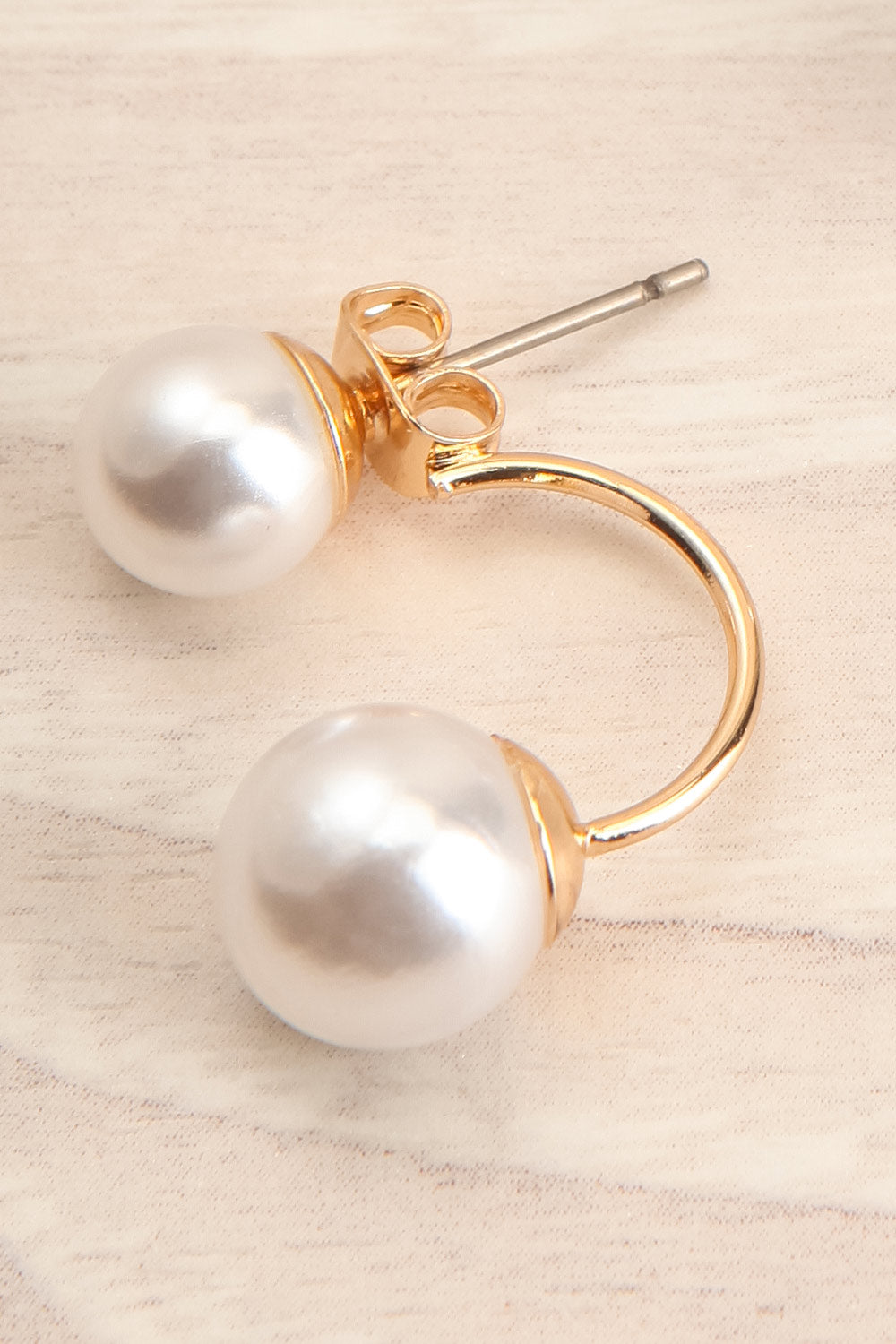 Pitea Pearl Front Back Earrings | La petite garçonne close-up