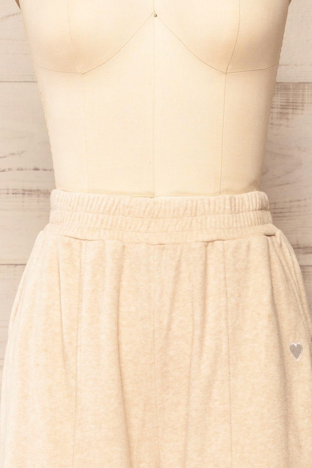 Pozatik Beige Jogger Pants w/ Elastic Waist | La petite garçonne front