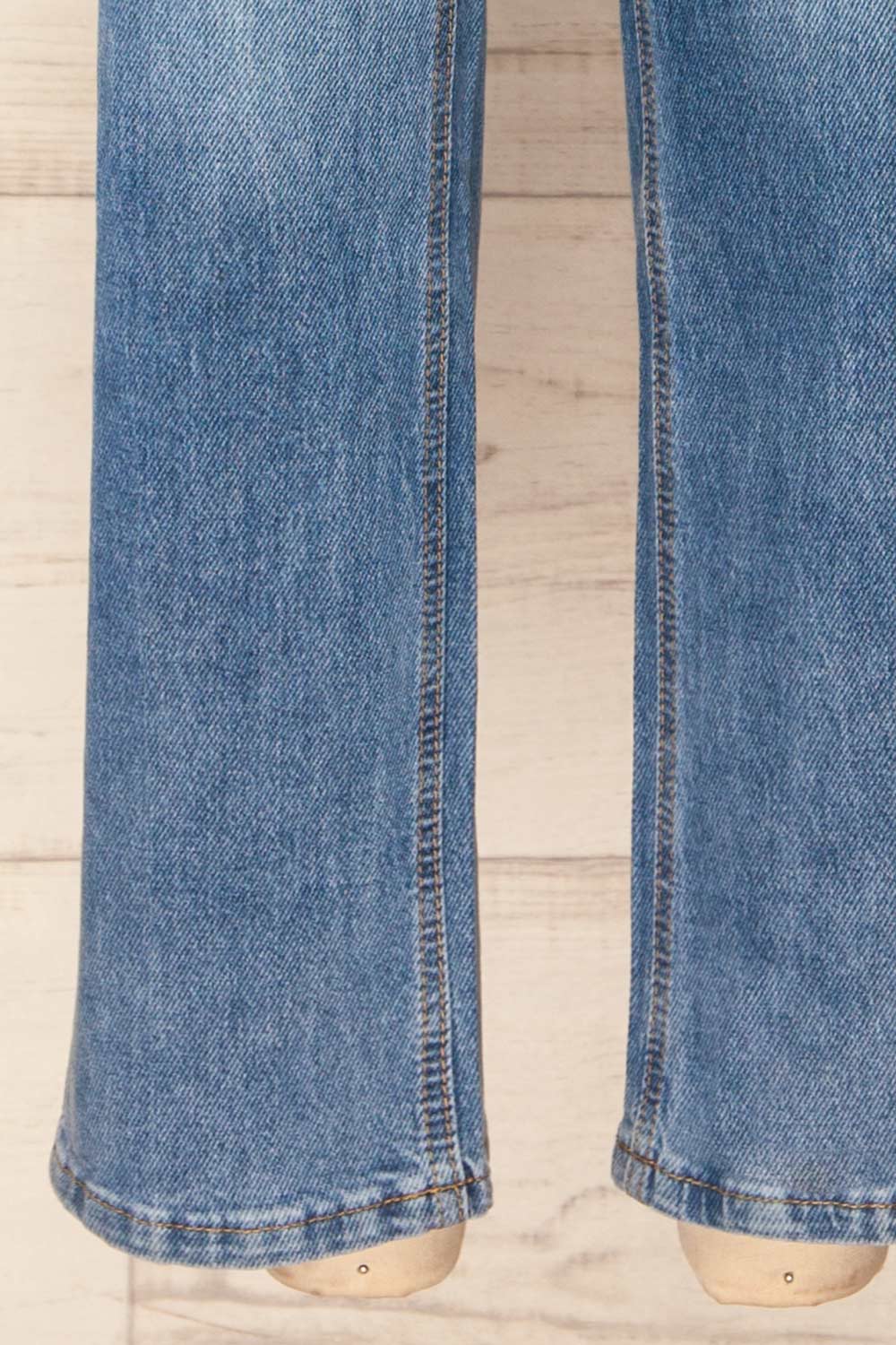 Quajo Mid-Rise Straight Leg Jeans | La petite garçonne bottom
