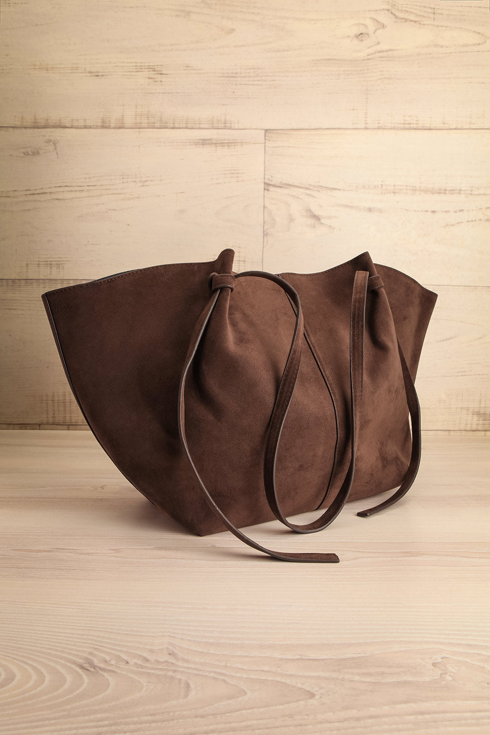 Ricotta Caramel Faux Leather Handbag | La petite garçonne side view