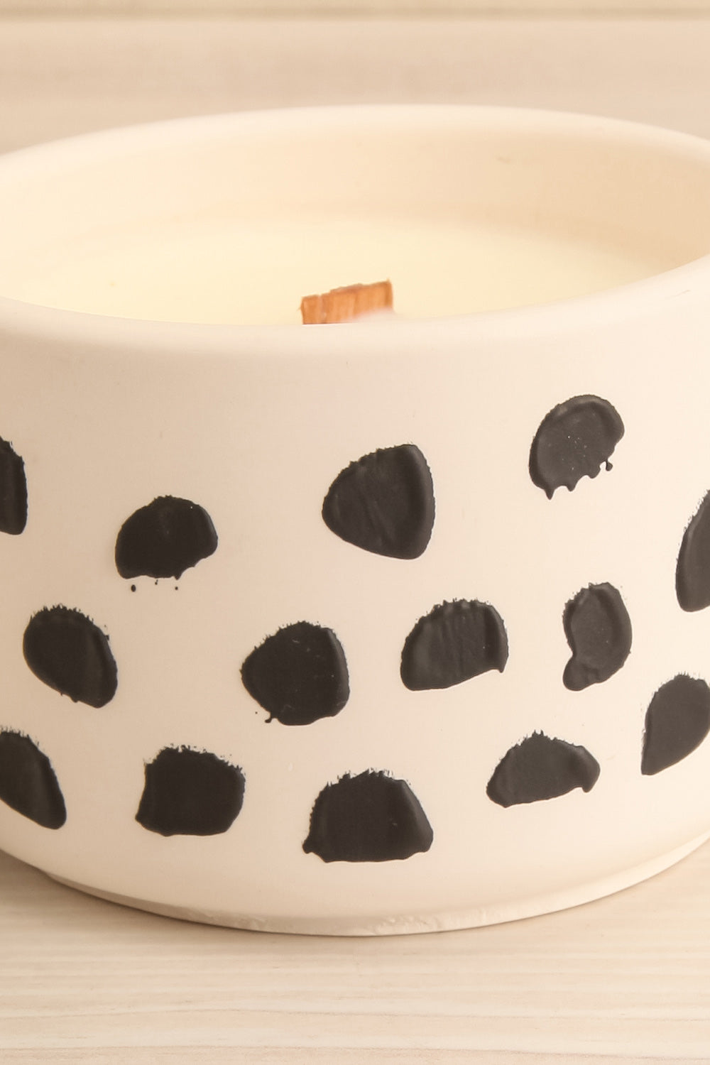 Rio Refillable Candle | Maison garçonne close-up