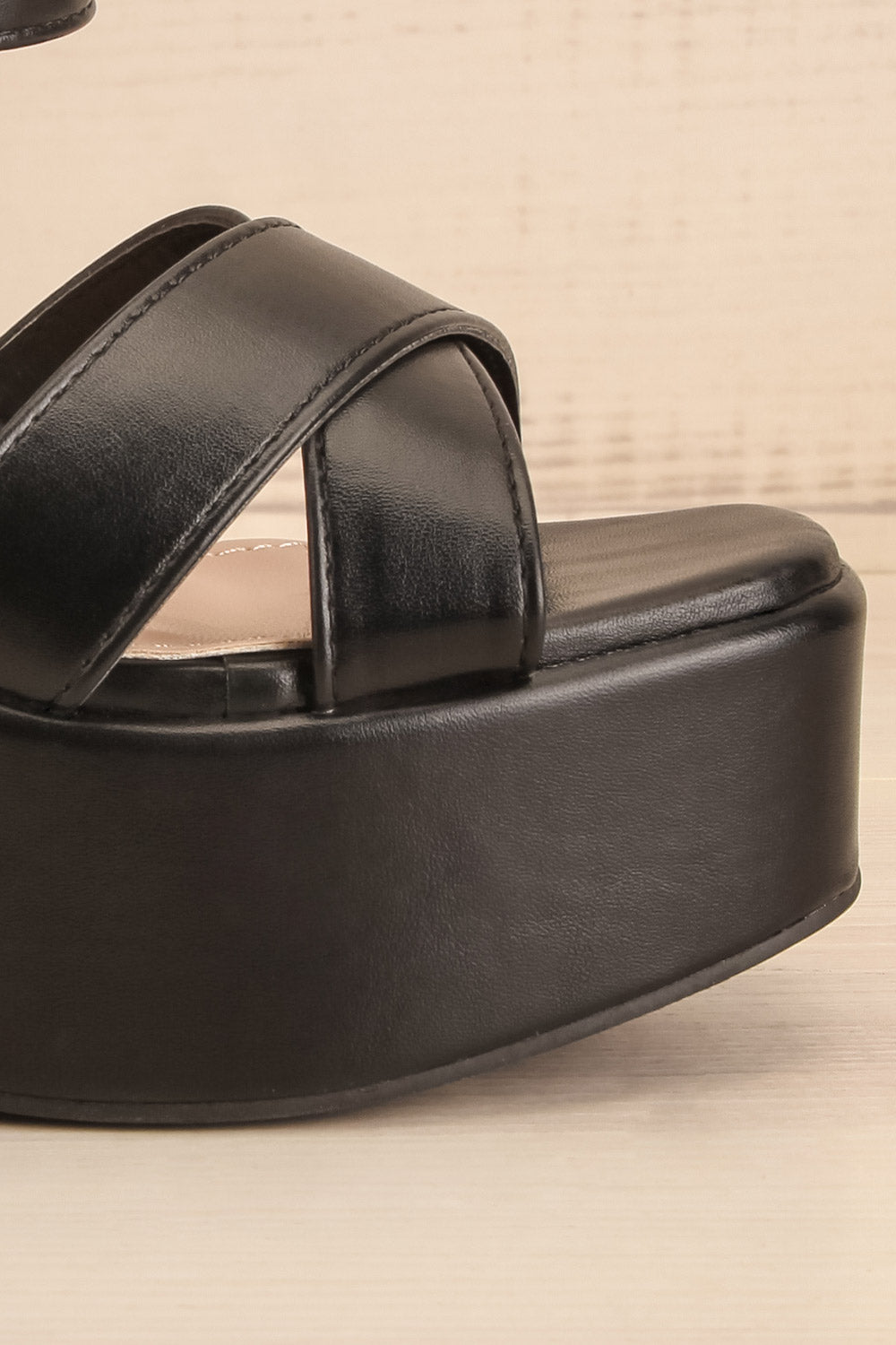 Rolly Black Wedge Sandals | La petite garçonne side front close-up