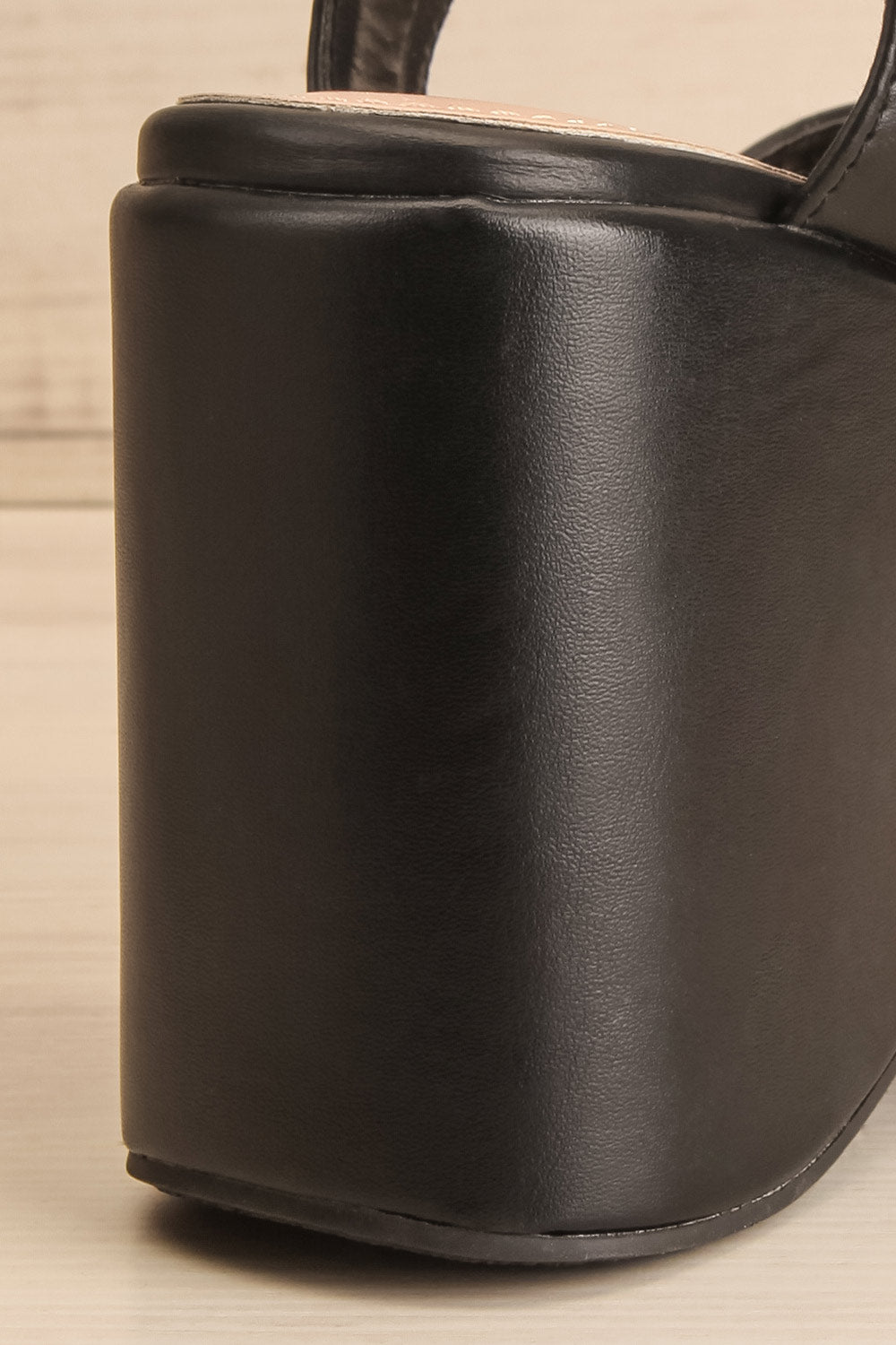 Rolly Black Wedge Sandals | La petite garçonne back close-up