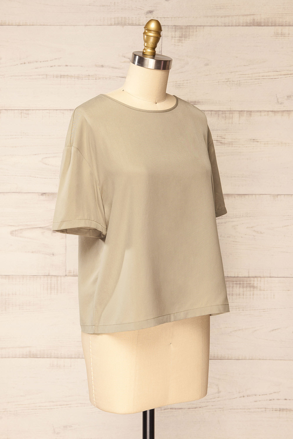 Ronni Khaki T-Shirt | La petite garçonne side view
