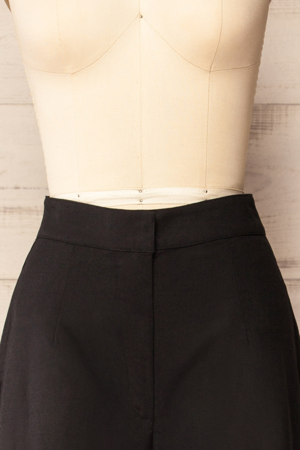 Rytole Black High-Waisted Pants with Wide Leg | La petite garçonne front