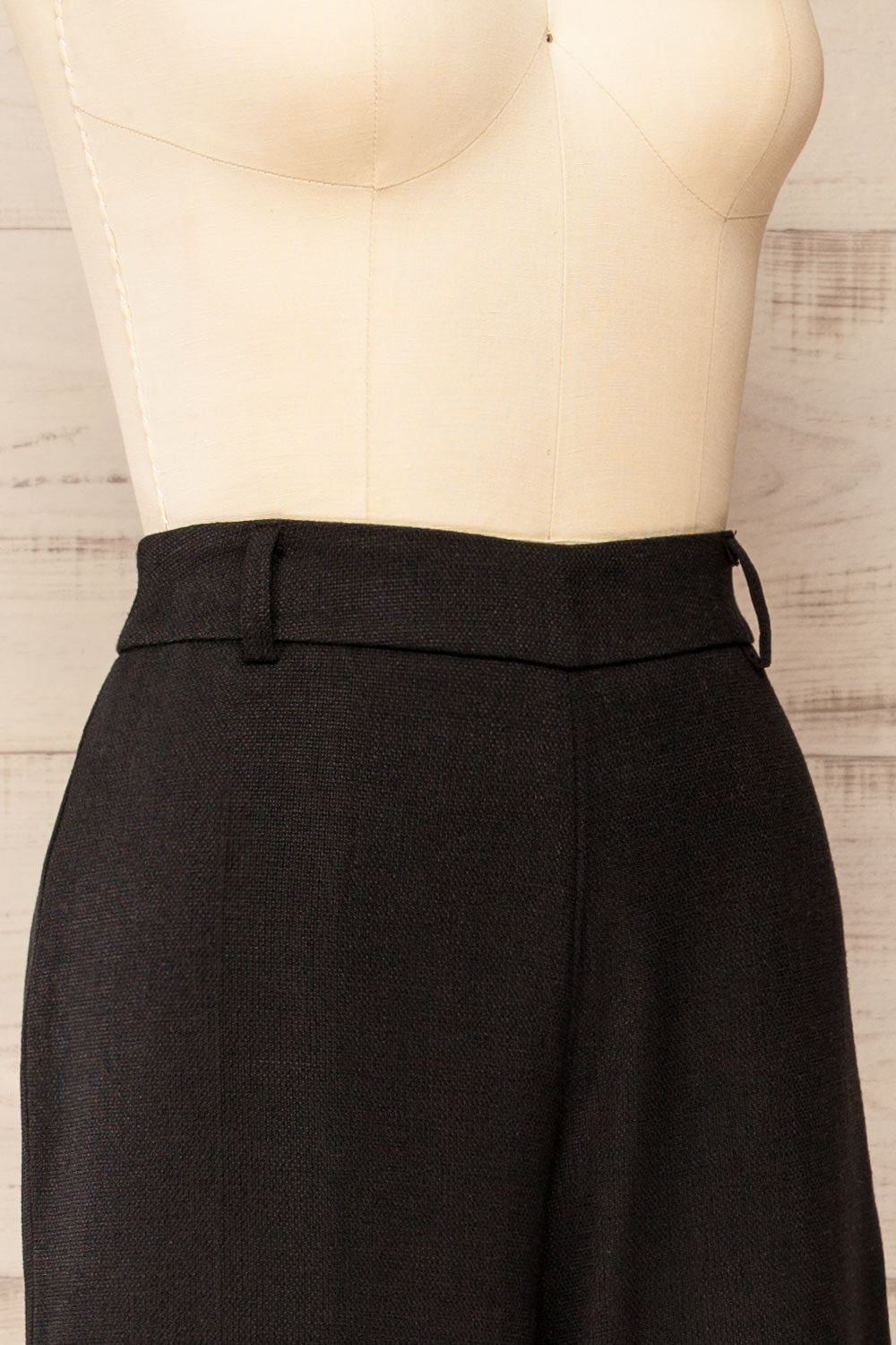 Sabaneta High-Waisted Black Pants | La petite garçonne side