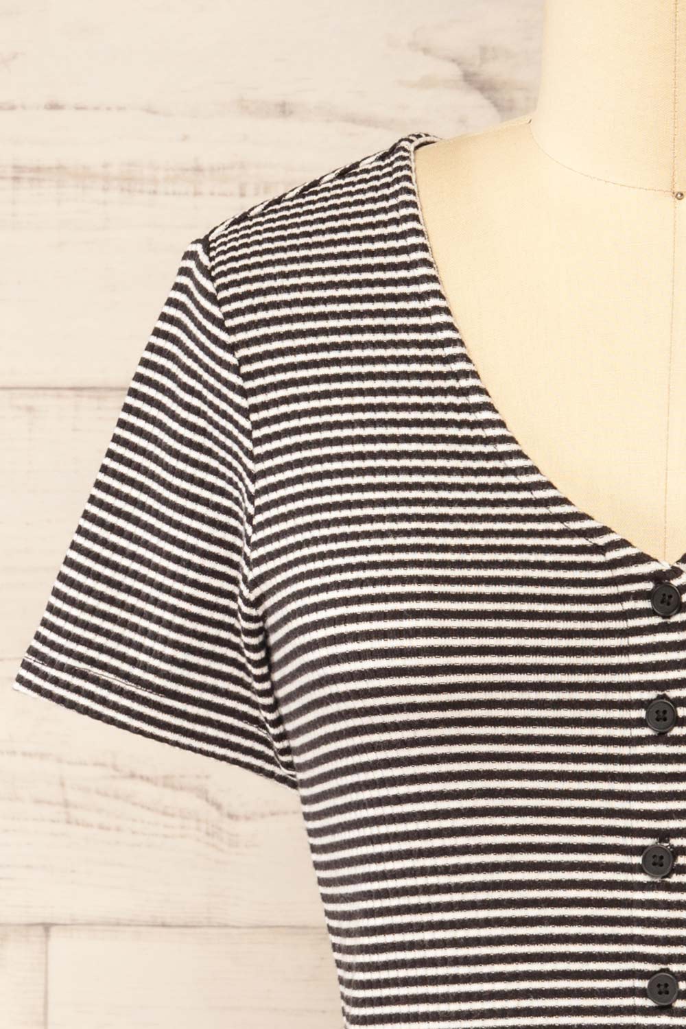 Sailar Short Striped T-Shirt w/ Buttons | La petite garçonne front