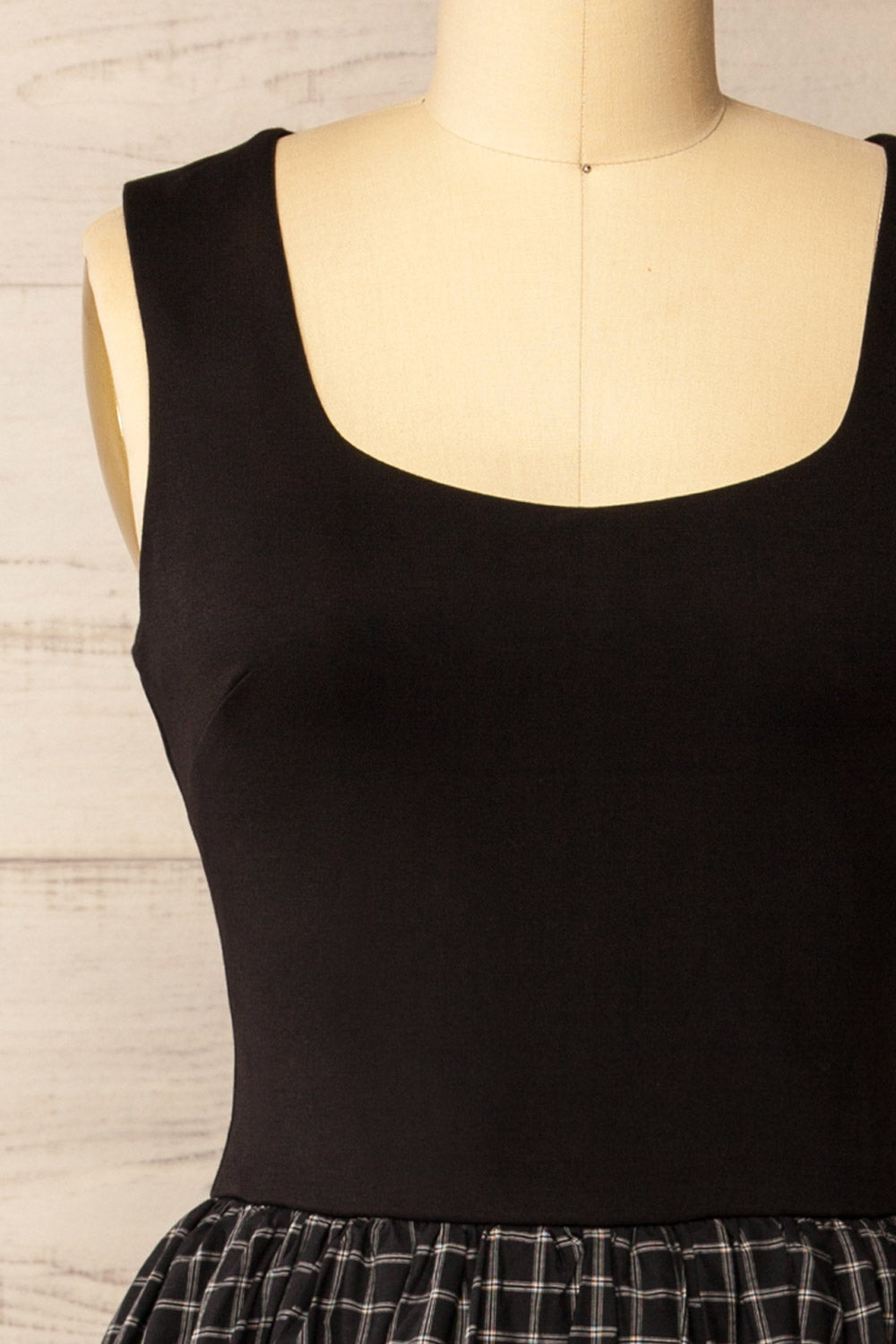 Salem Maxi Black Dress with Plaid Ballon Skirt | La petite garçonne front