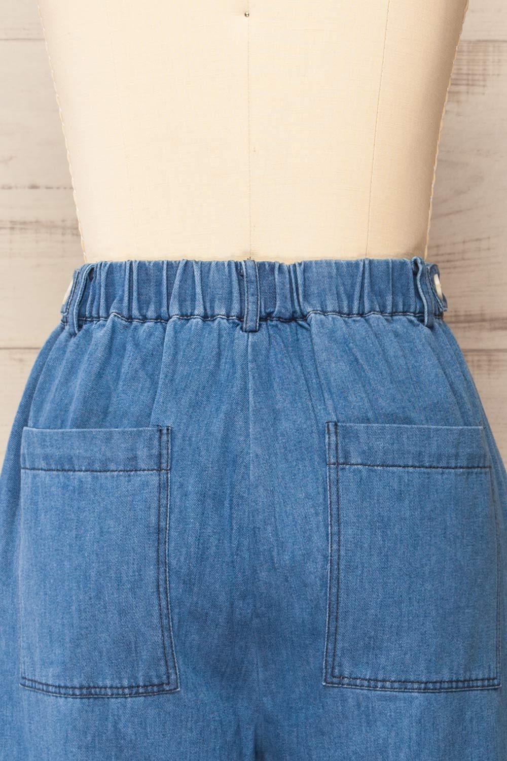 Saskatoon High-Waisted Denim Pants | La petite garçonne back