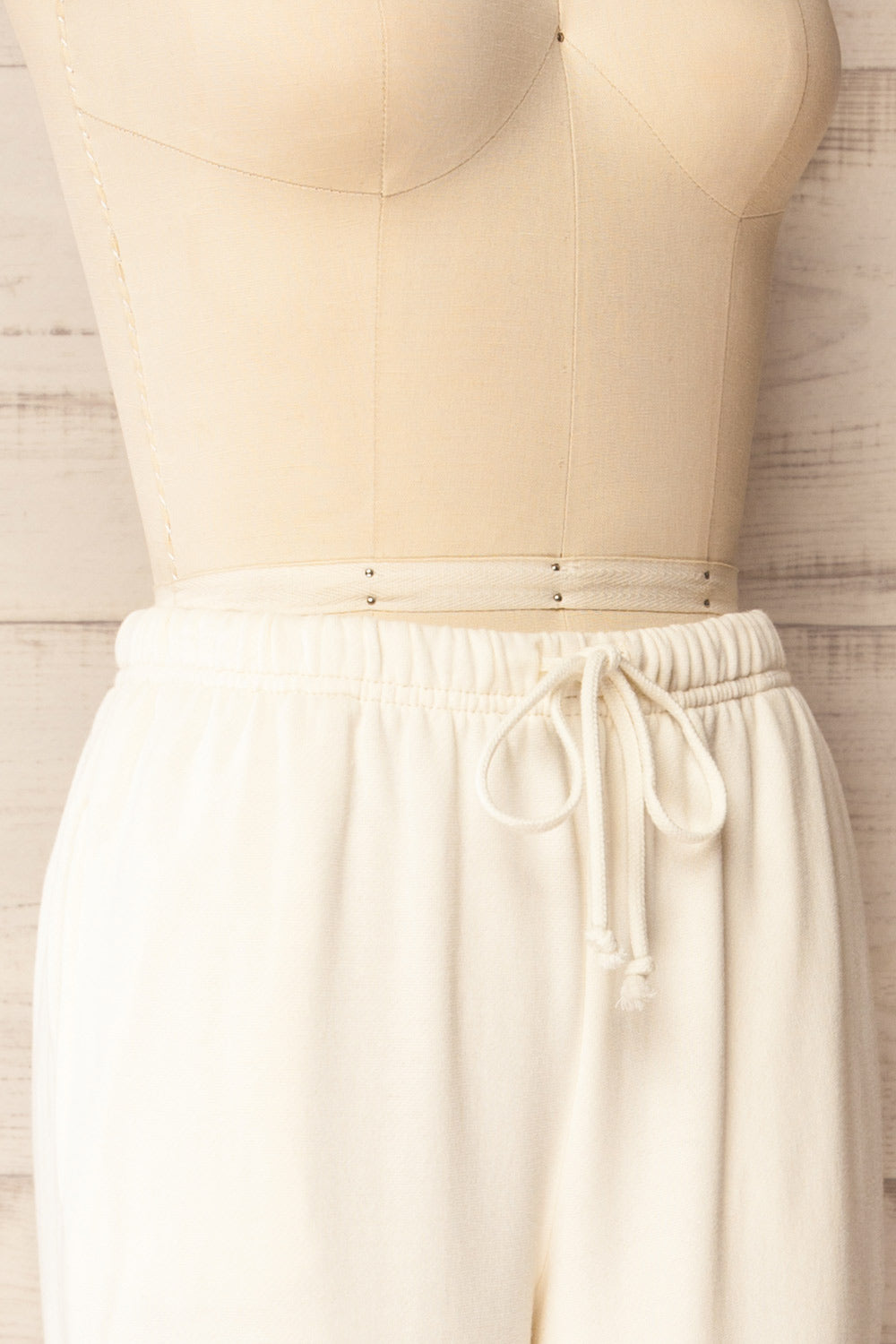 Satara White Wide Leg Jogger Pants | La petite garçonne side