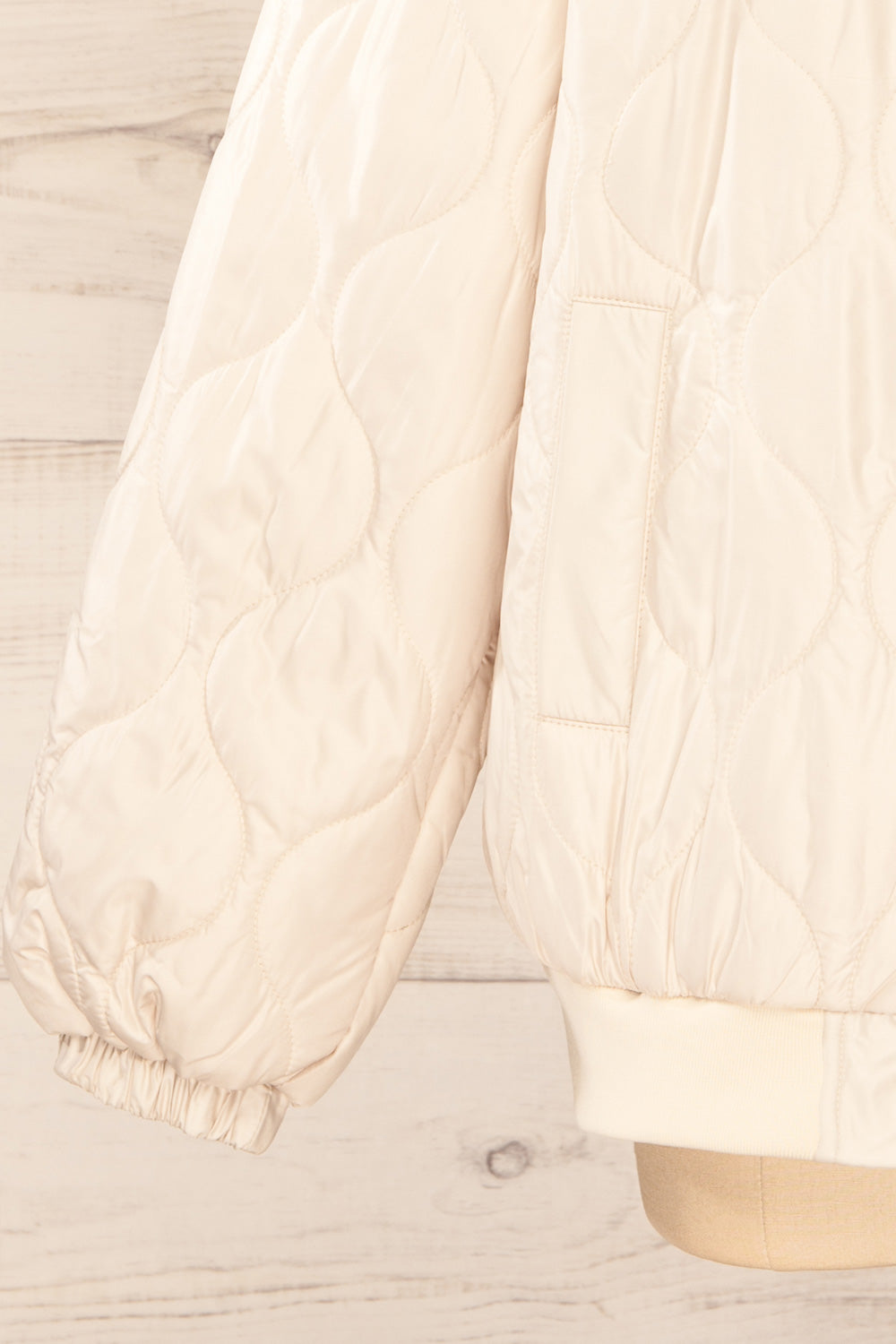 Seravalle Beige Quilted Jacket | La petite garçonne sleeve
