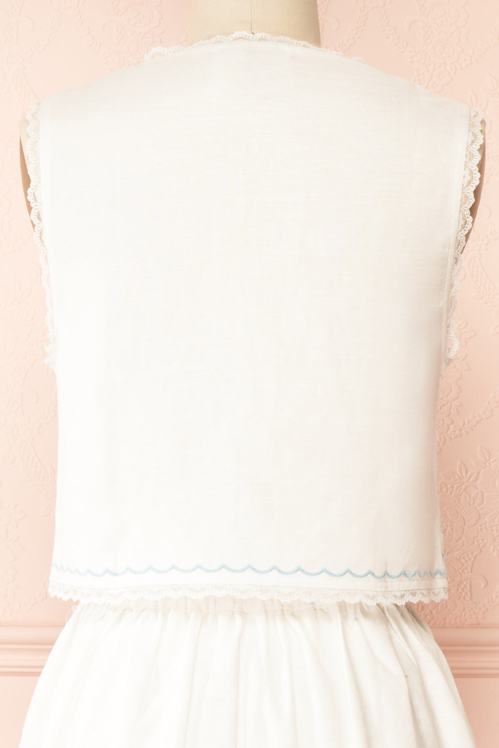 Set Azelie White Top & Shorts w/ Pockets | Boutique 1861 back