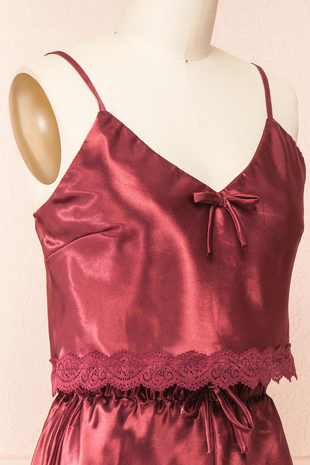 Set Cassiana Burugndy Satin Pyjama Set | Boutique 1861 side