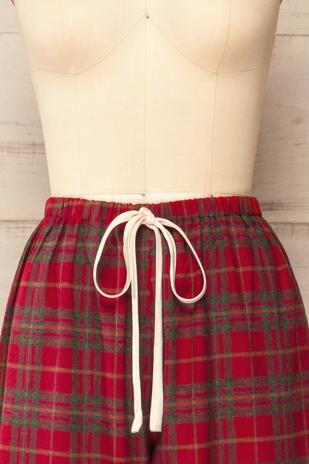 Set Lyla Red Plaid Pyjama Set | La petite garçonne bottom close-up