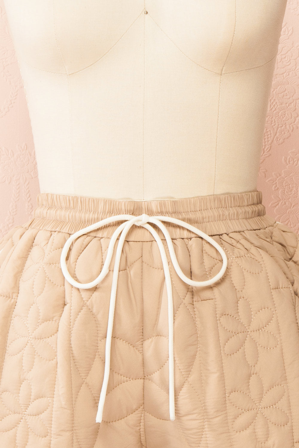 Set Ydrina Beige Quilted Jacket & Short | Boutique 1861 front